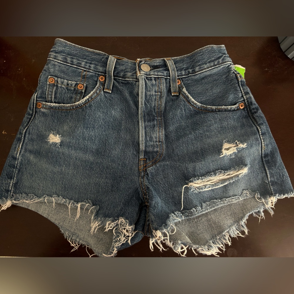 levis denim shorts!